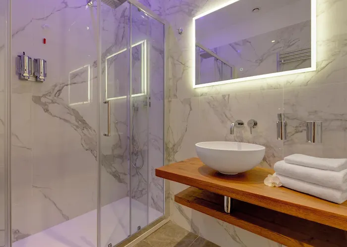 Sm Vatican Relais 4*
